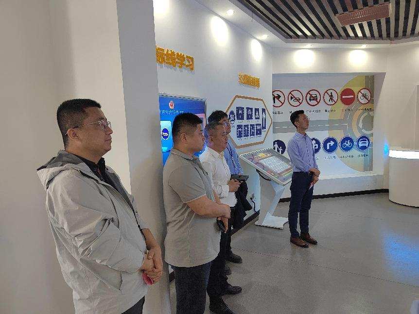 图片2.png 图片2.png